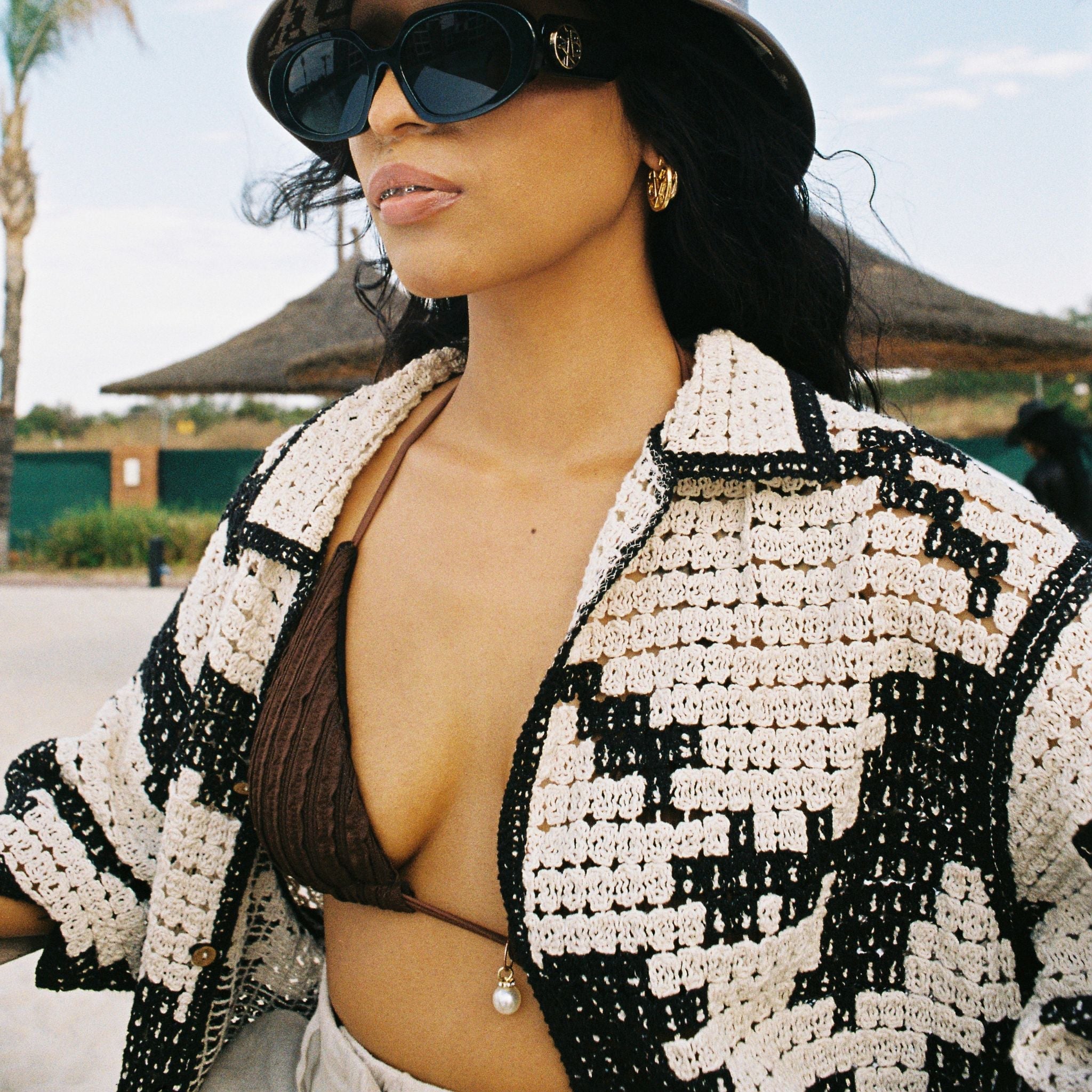 قميص محبوك 8 بت باللون الأبيض