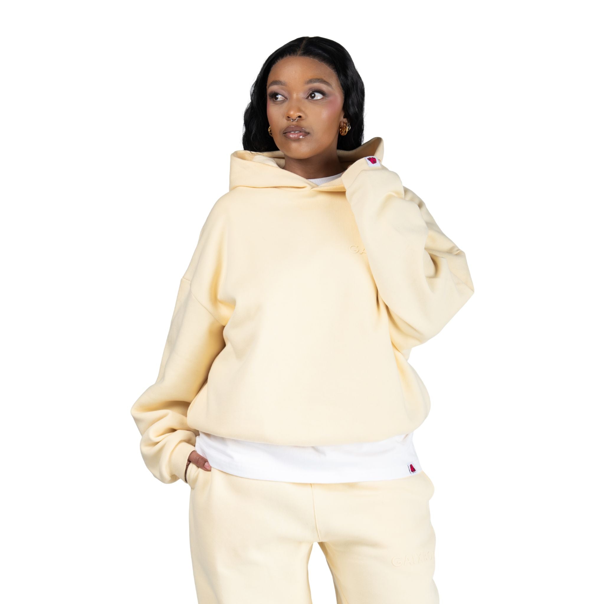 SUDADERA CON CAPUCHA ESENCIAL