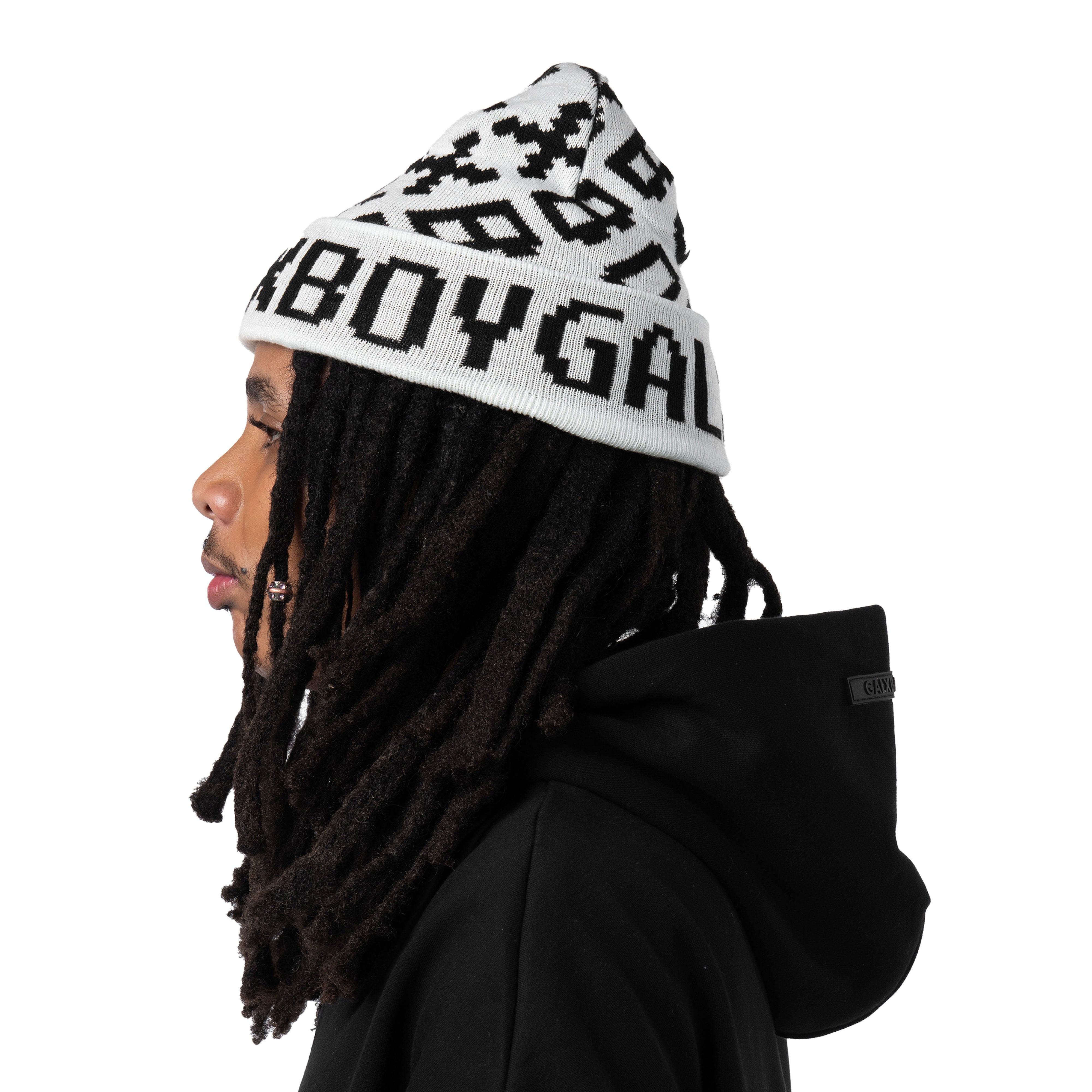 8-BIT KNIT HAT