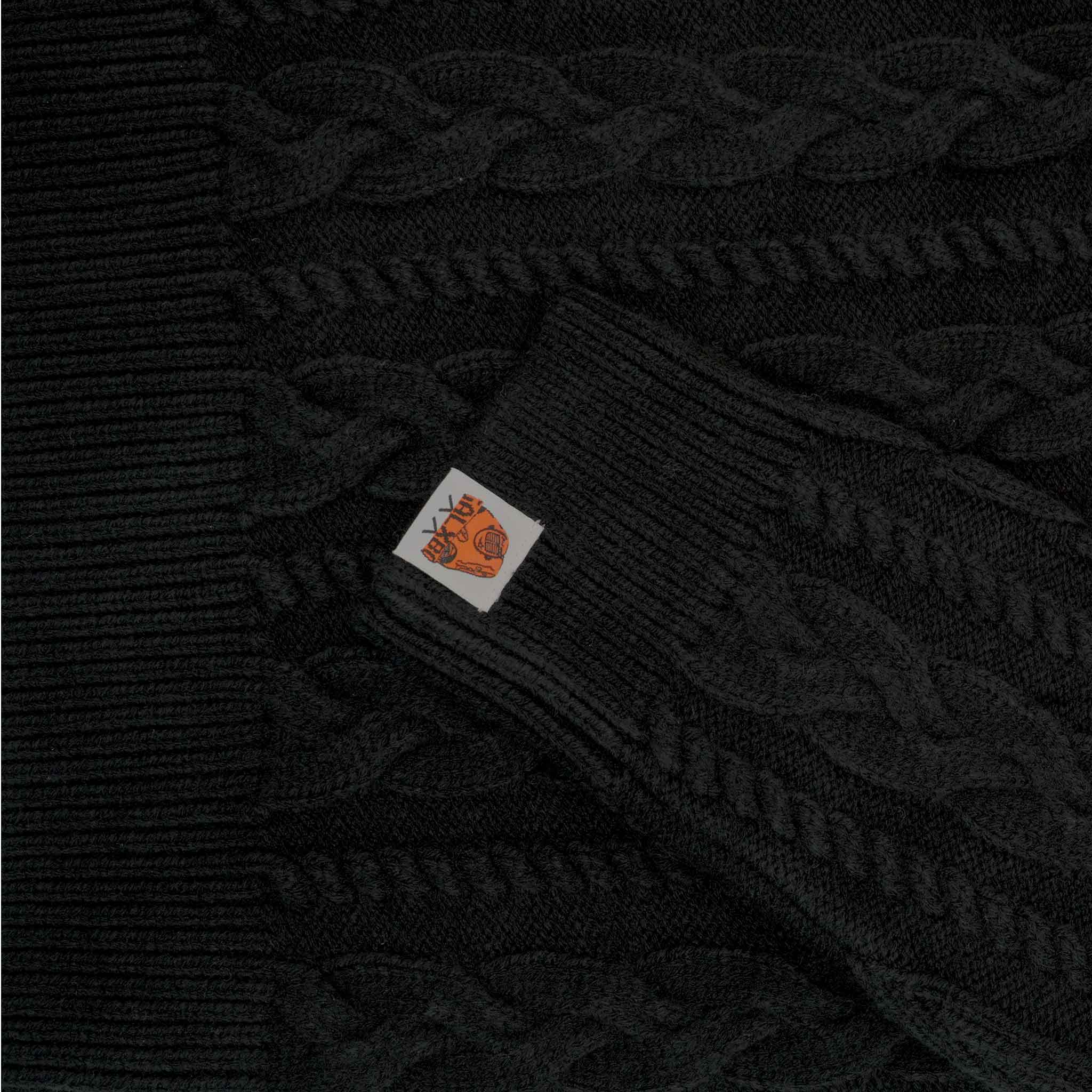 PULL EN TRICOT BEANIE™️